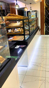 fabricant de vitrine sur mesure pour boulangerie